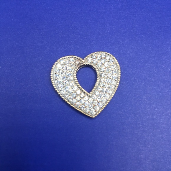 $3,500 Judith Ripka 18K White Gold 73 Diamonds 1.043 CTW Heart Pendant No Chain - Picture 7 of 12